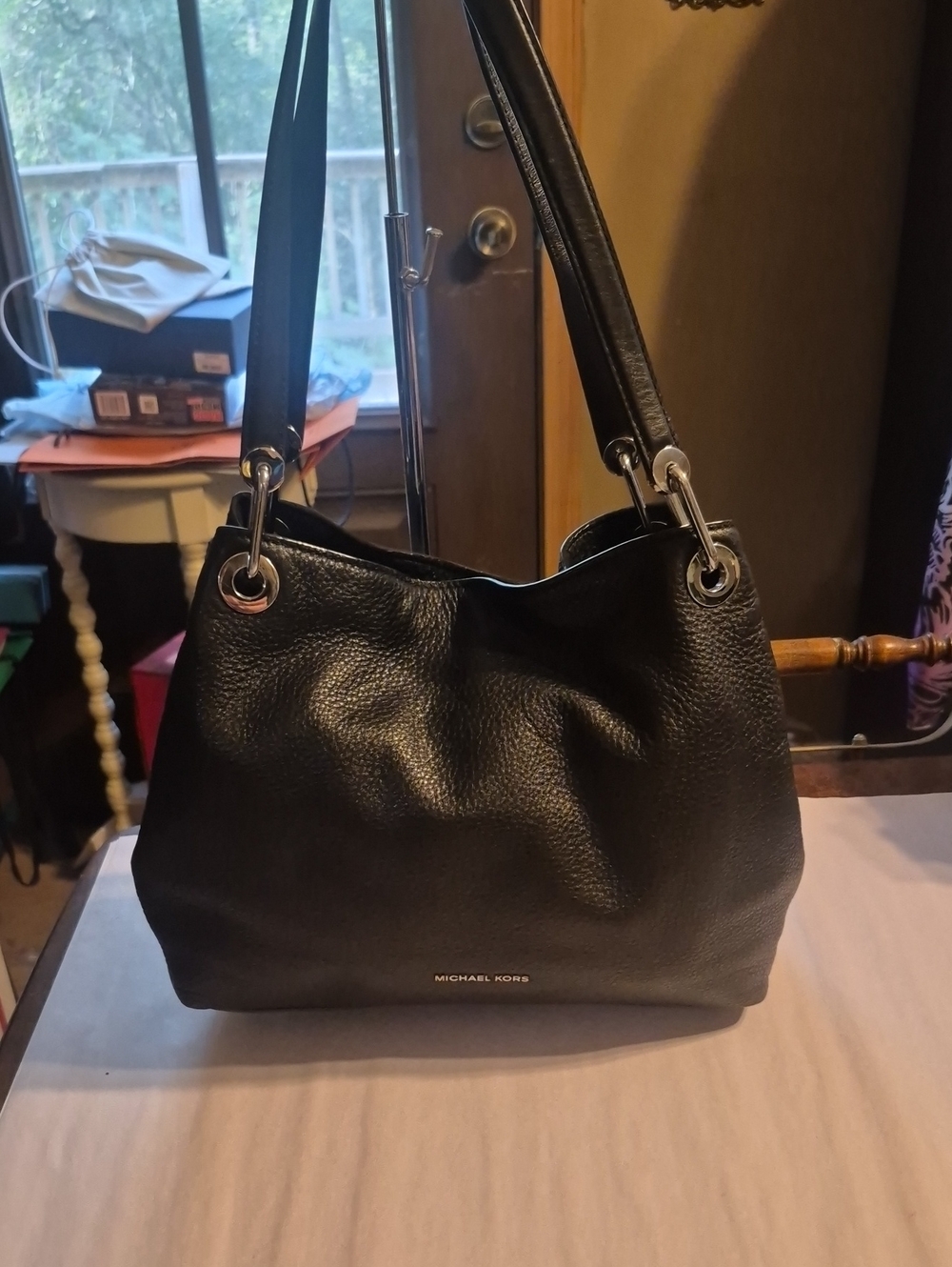 MICHAEL KORS Black Pebbled Leather Shoulder Bag EUC.